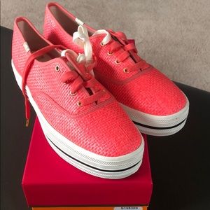 Kate Spade Keds CH Triple CVO Surprise Coral Sz 9